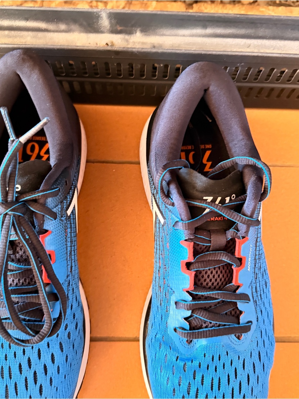 Men's Blue Athletic Running Shoes with Charcoal Details - Picture 9 of 13